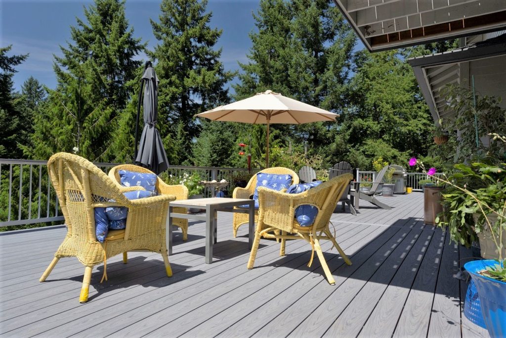 Deckorators composite decking is comfortable on bare feet all year round.