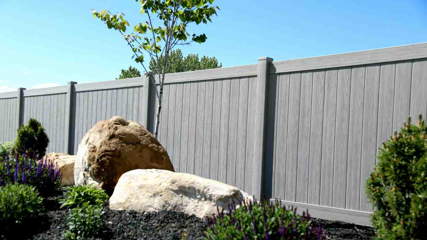 Home Vinyl Fence