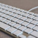 keyboard-white-computer-keyboard-desktop-163117.jpeg